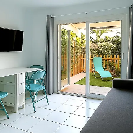 Oasis 1404 Apartment